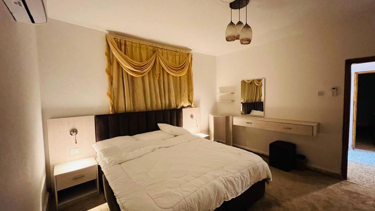 Petra Glamour Hostel At Tayyibah Екстер'єр фото